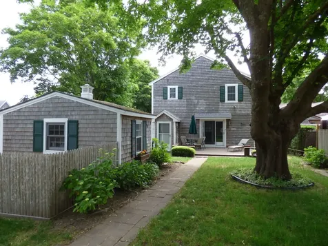 7 Goode Street Oak Bluffs MA 02557