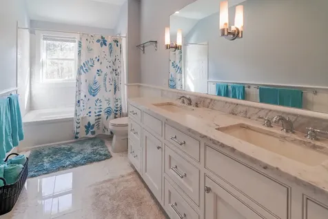3 Sengekontacket Road Oak Bluffs MA 02557