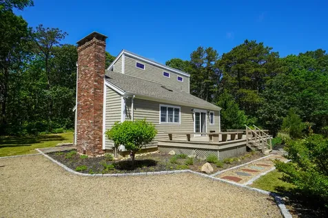 8 Mourning Dove Way Oak Bluffs MA 02557