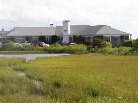 17 Dunham Road Edgartown MA 02539