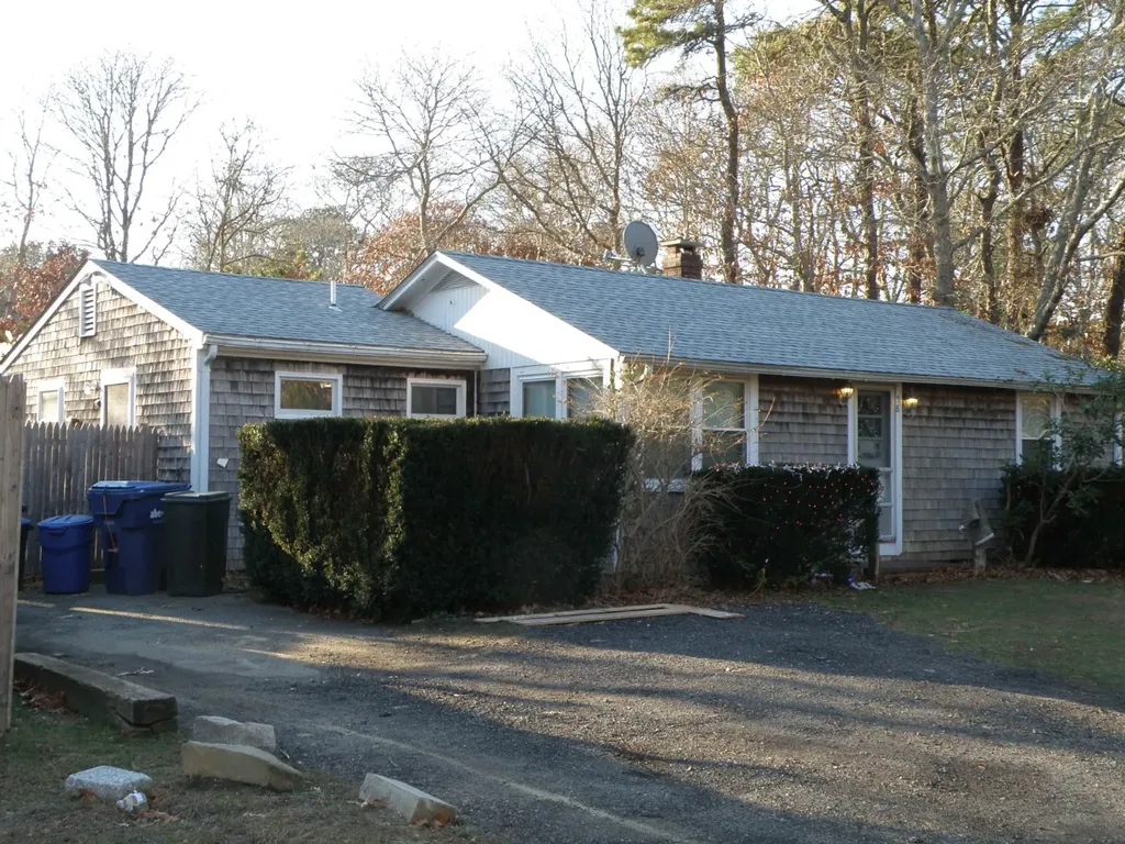 78 Chase Road Edgartown MA 02539