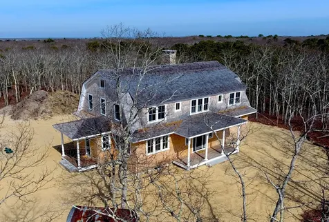 24 Paddock Road Oak Bluffs MA 02557