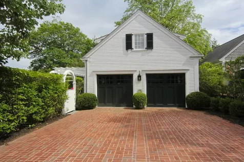 115 South Summer Street Edgartown MA 02539