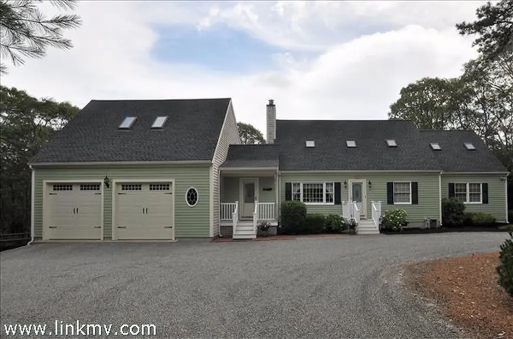 37 Puritan Drive Oak Bluffs MA 02557