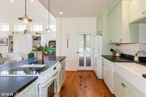 12 Green Avenue Edgartown MA 02539