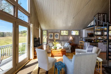 42 Waterview Road Oak Bluffs MA 02557