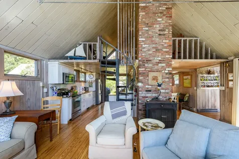42 Waterview Road Oak Bluffs MA 02557