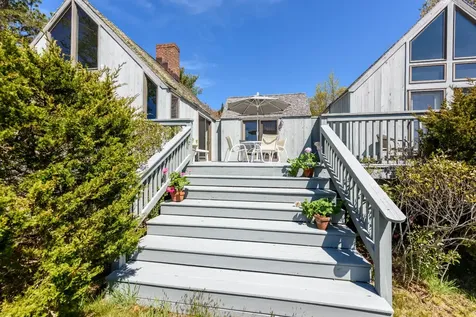 42 Waterview Road Oak Bluffs MA 02557