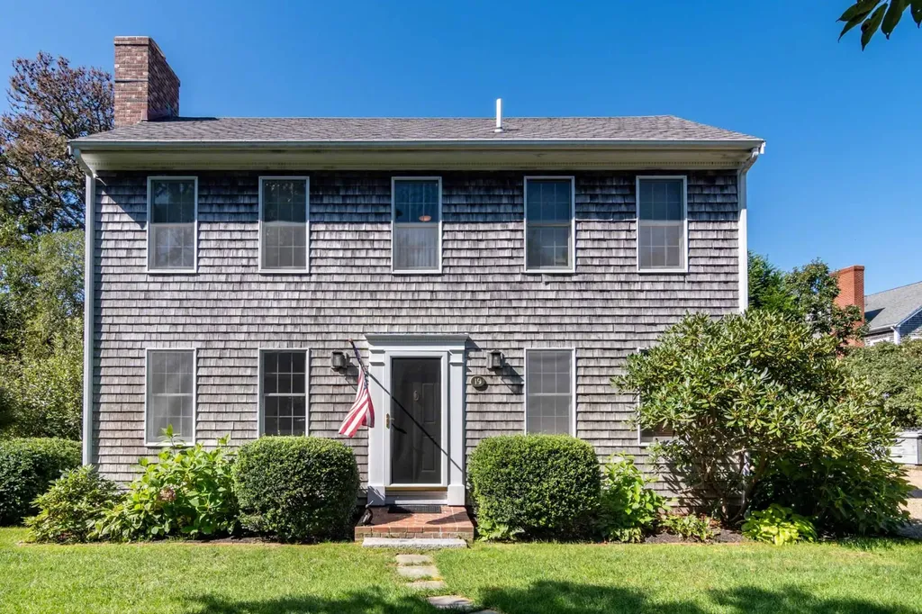 19 Pradas Way Edgartown MA 02539