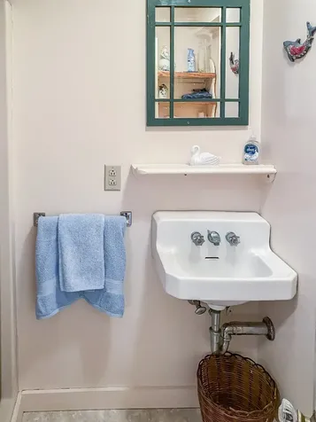 166 Katama Road Edgartown MA 02539