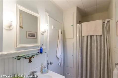 77 Washque Avenue Edgartown MA 02539