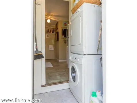 77 Washque Avenue Edgartown MA 02539