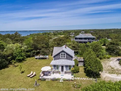 77 Washque Avenue Edgartown MA 02539