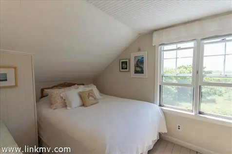 77 Washque Avenue Edgartown MA 02539