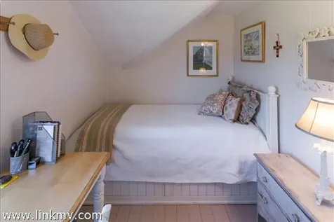 77 Washque Avenue Edgartown MA 02539