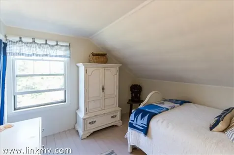 77 Washque Avenue Edgartown MA 02539