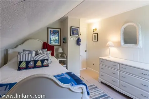 77 Washque Avenue Edgartown MA 02539
