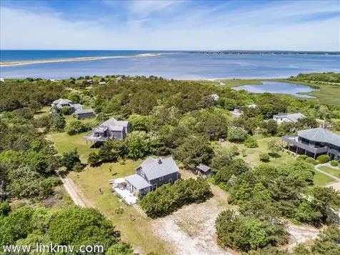 77 Washque Avenue Edgartown MA 02539