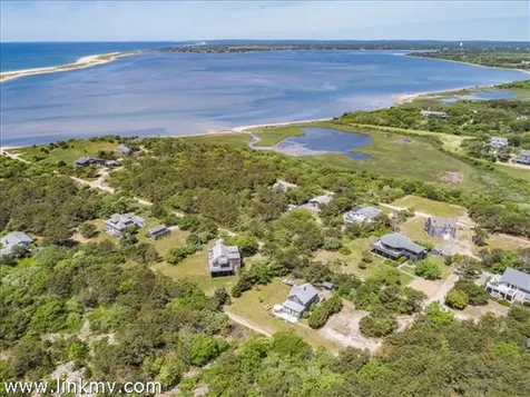 77 Washque Avenue Edgartown MA 02539