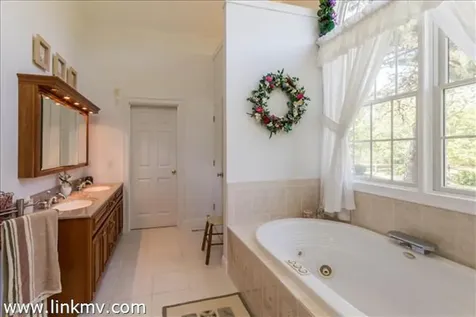 100 Pond Road West Tisbury MA 02575