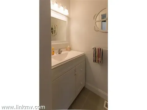 100 Pond Road West Tisbury MA 02575