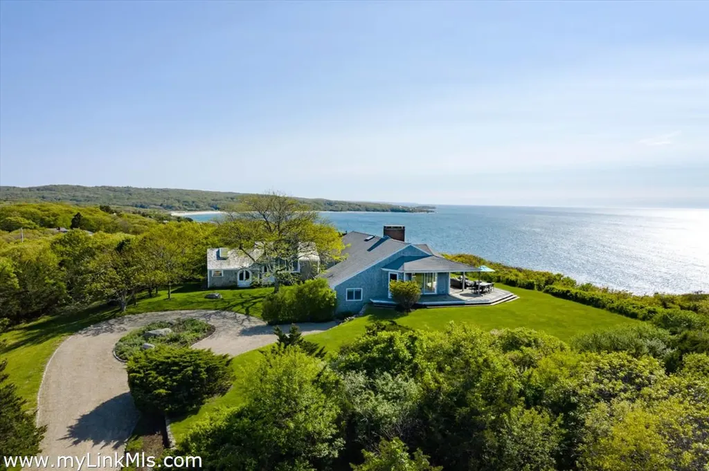 4 Windy Way West Tisbury MA 02575