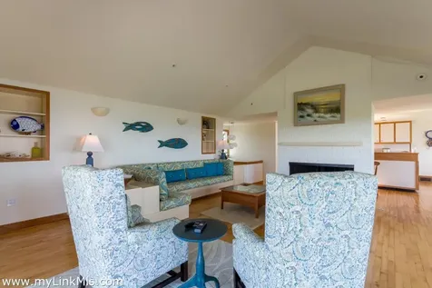 4 Windy Way West Tisbury MA 02575