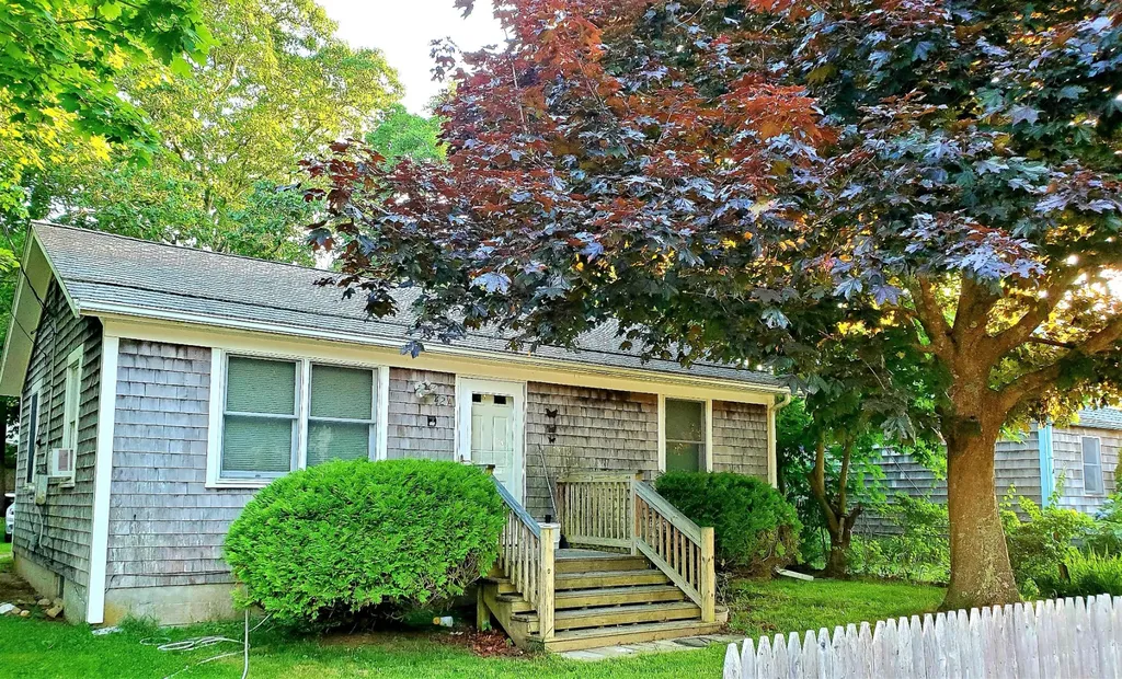 42 Pinehurst Road Edgartown MA 02539