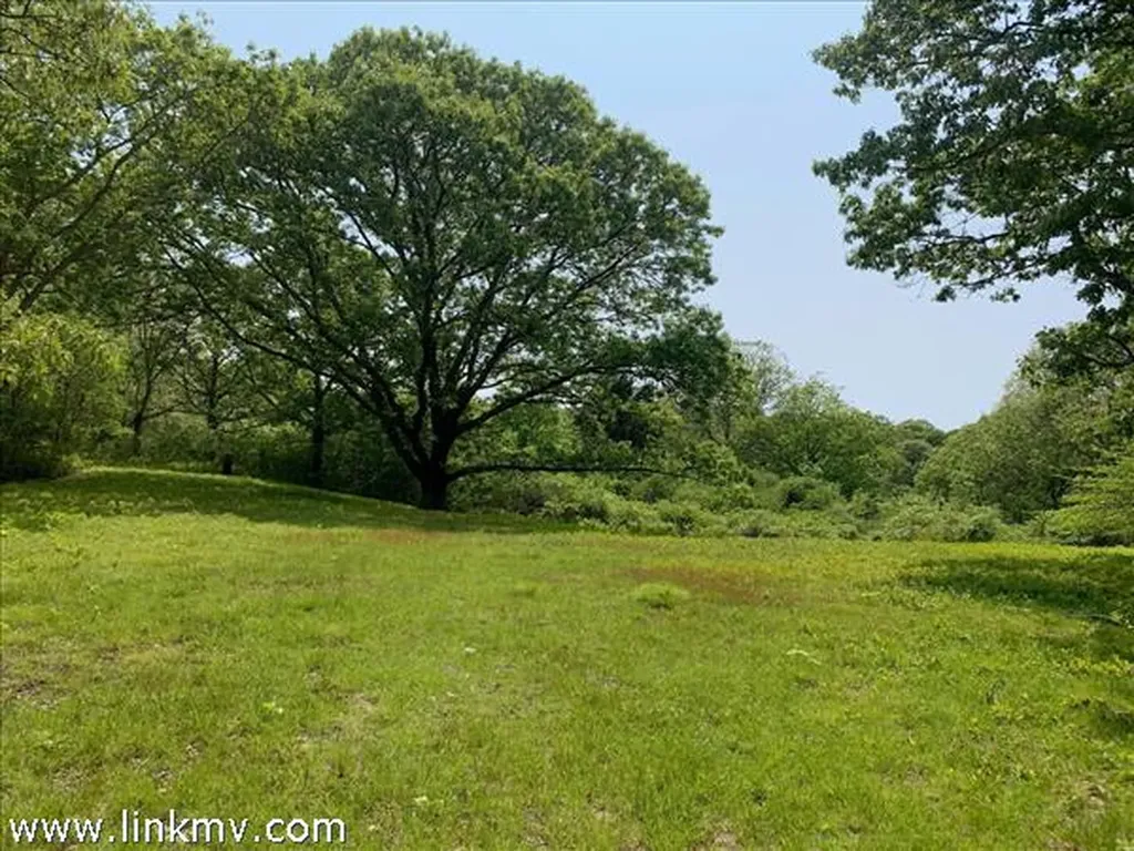 15 High Meadow Road-lot 36 Chilmark MA 02535
