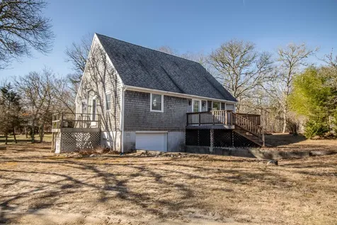 10 Sampson Avenue Edgartown MA 02539