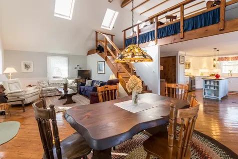 10 Sampson Avenue Edgartown MA 02539
