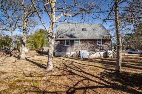 10 Sampson Avenue Edgartown MA 02539