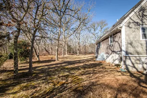 10 Sampson Avenue Edgartown MA 02539
