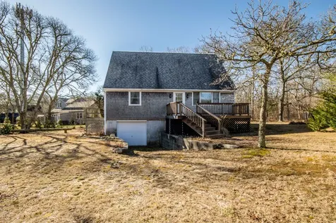 10 Sampson Avenue Edgartown MA 02539