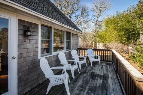 10 Sampson Avenue Edgartown MA 02539