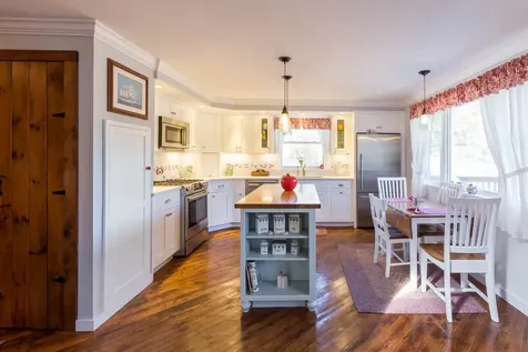 10 Sampson Avenue Edgartown MA 02539