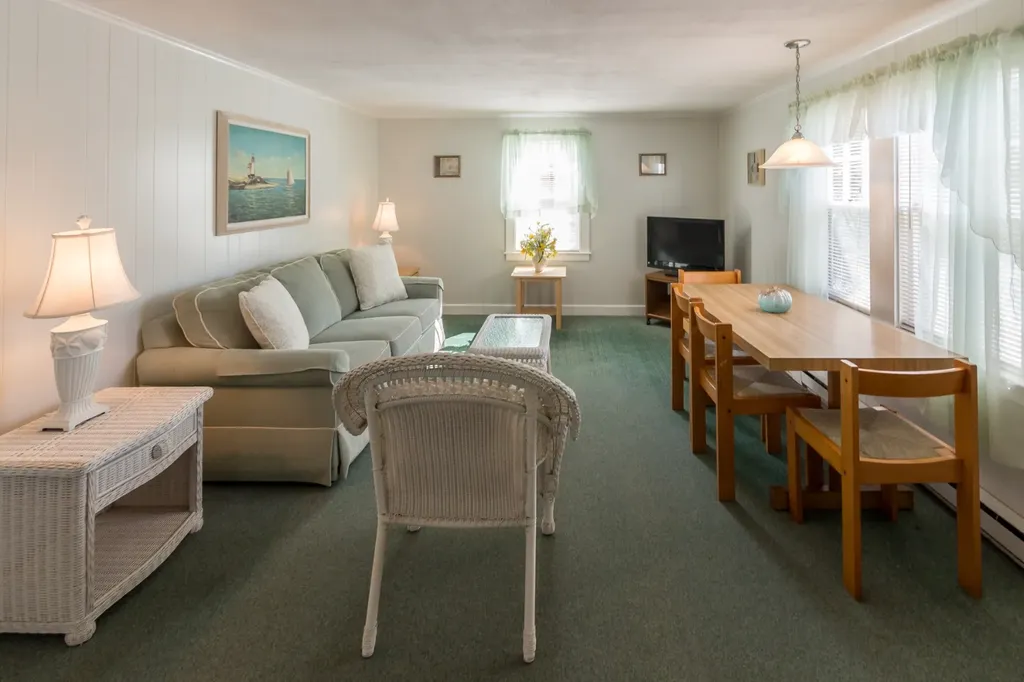 20 Peases Point Way Edgartown MA 02539