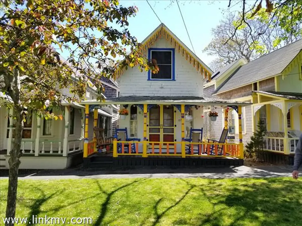 67 Trinity Park Oak Bluffs MA 02557