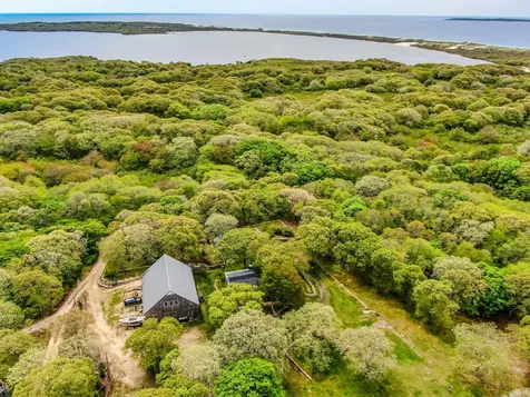 9 Moshup Trail Aquinnah MA 02535