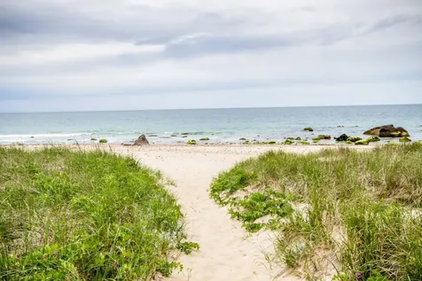 9 Moshup Trail Aquinnah MA 02535