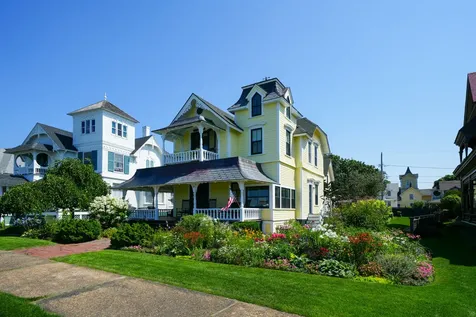 89 Ocean Avenue Oak Bluffs MA 02557