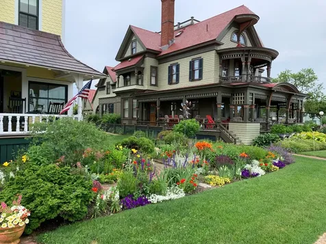 89 Ocean Avenue Oak Bluffs MA 02557
