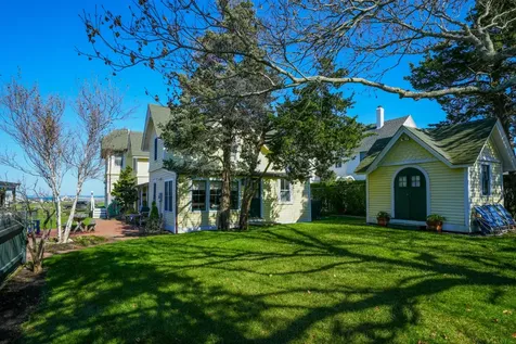 89 Ocean Avenue Oak Bluffs MA 02557