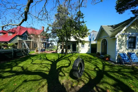 89 Ocean Avenue Oak Bluffs MA 02557