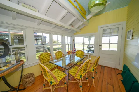 89 Ocean Avenue Oak Bluffs MA 02557