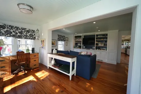 89 Ocean Avenue Oak Bluffs MA 02557
