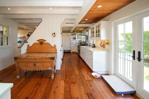 89 Ocean Avenue Oak Bluffs MA 02557