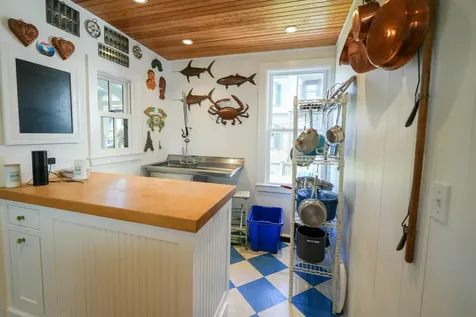 89 Ocean Avenue Oak Bluffs MA 02557