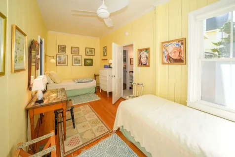 89 Ocean Avenue Oak Bluffs MA 02557