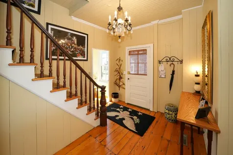 89 Ocean Avenue Oak Bluffs MA 02557